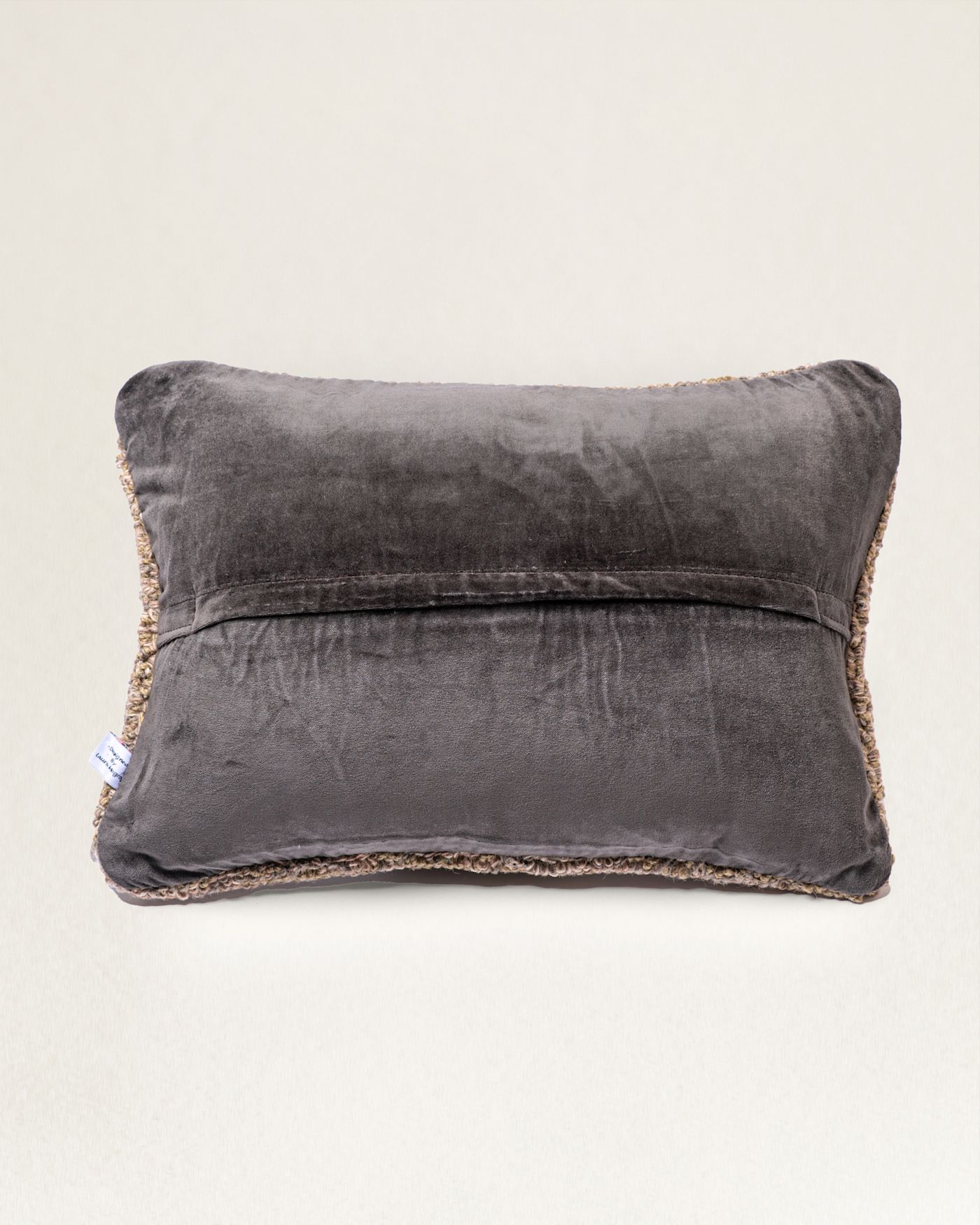 The Cuddle Pillow – Modern Motus